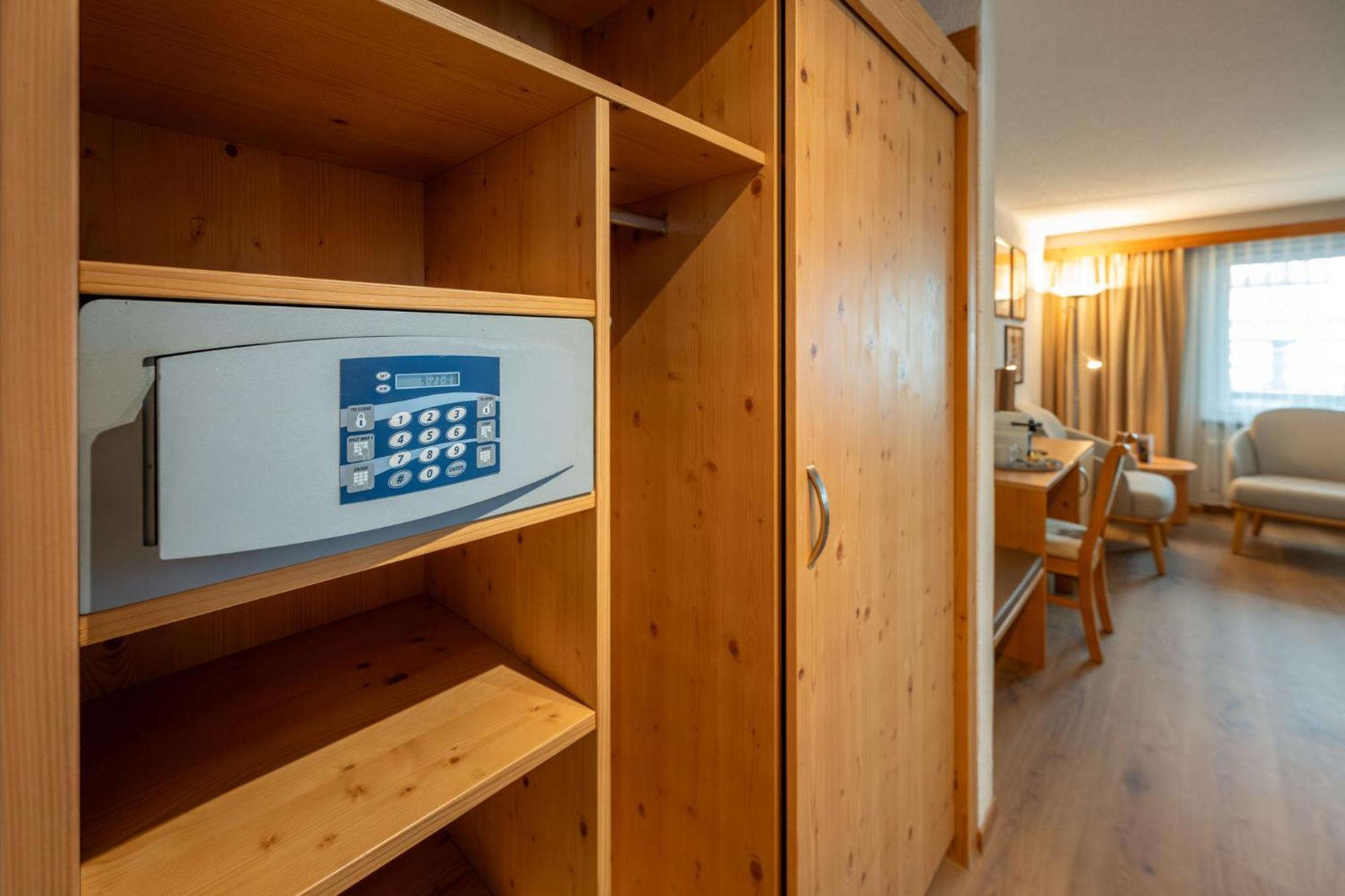 Hotel Sarazena Церматт Экстерьер фото